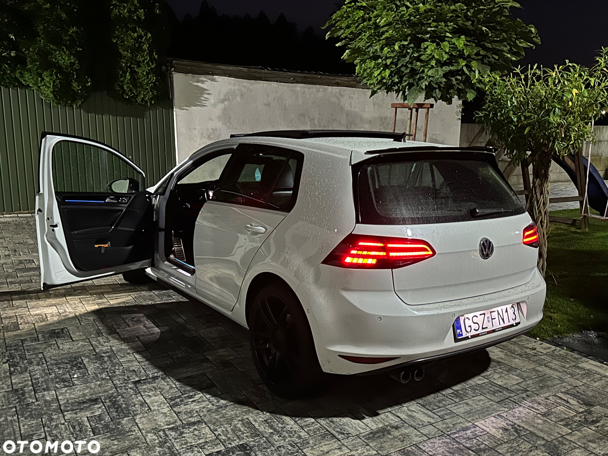 Volkswagen Golf - 22