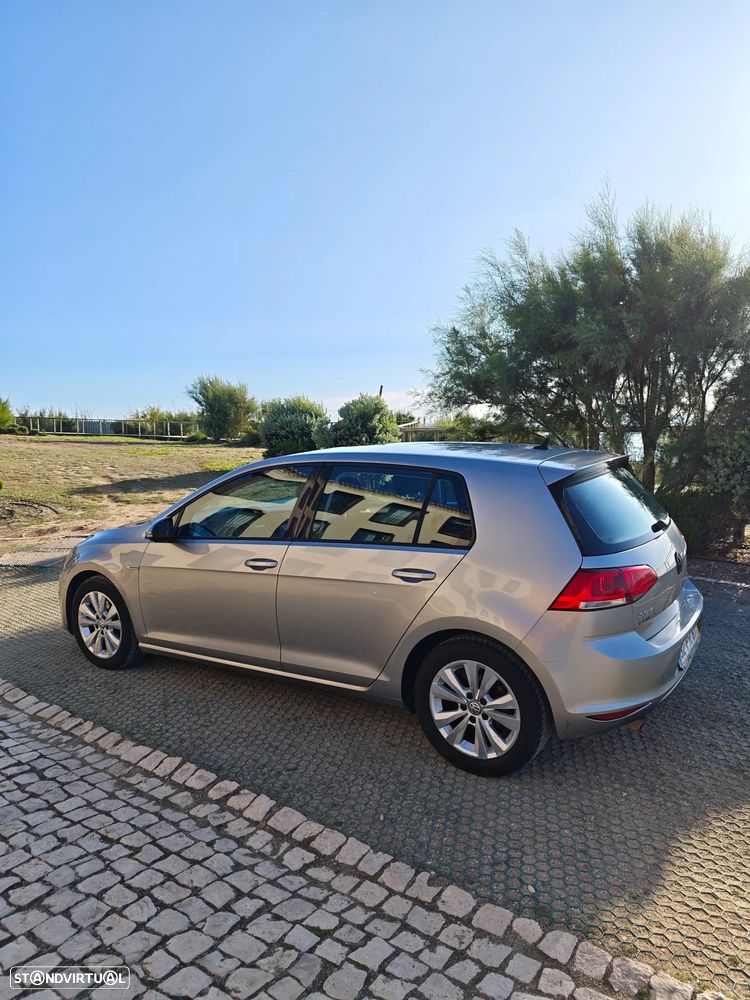 VW Golf 1.6 TDi BlueMotion Confortline - 2
