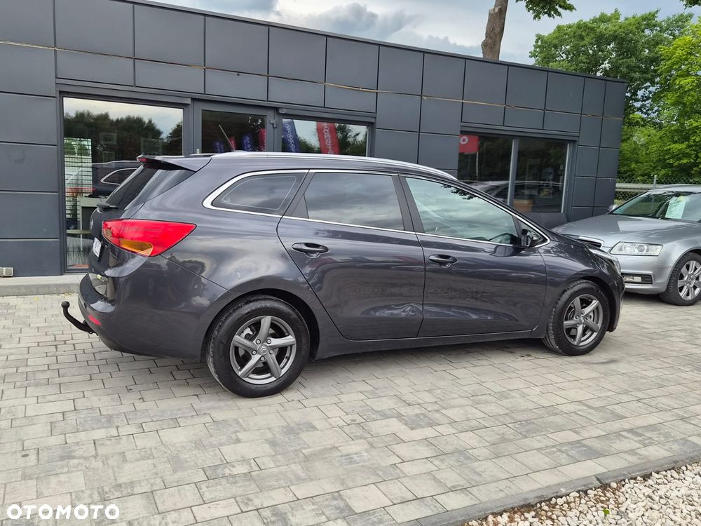 Kia Ceed - 4