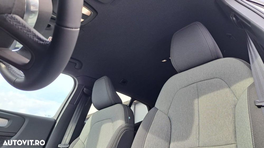 Volvo XC 40 B3 AT FWD MHEV Plus Dark - 18