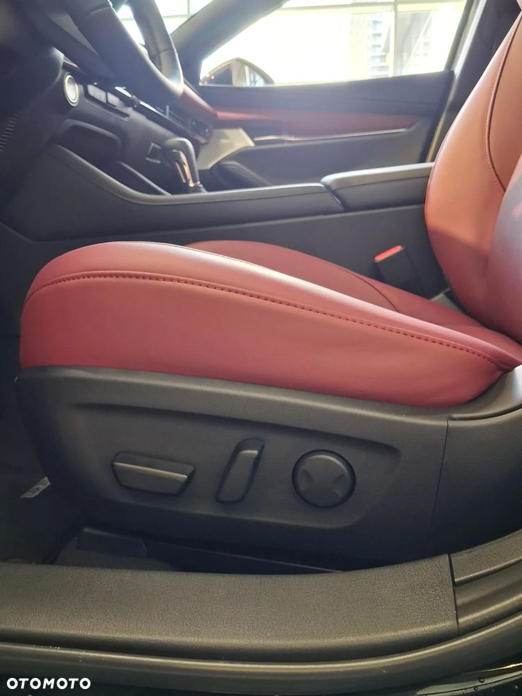 Mazda 3 2.0 mHEV Takumi - 10