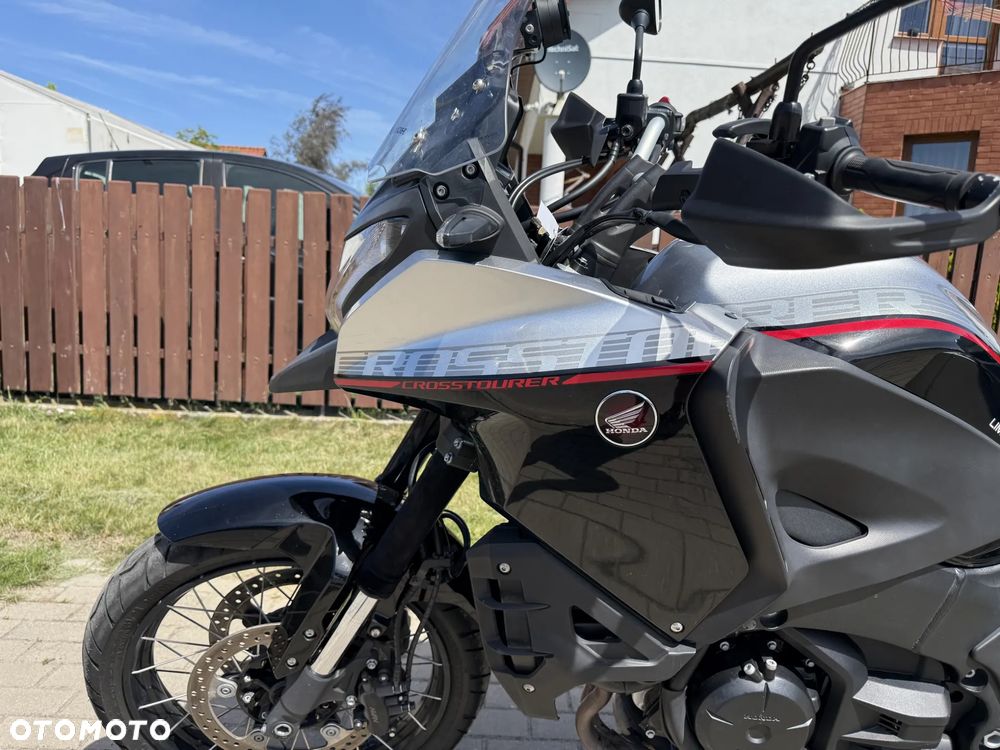Honda VFR - 12
