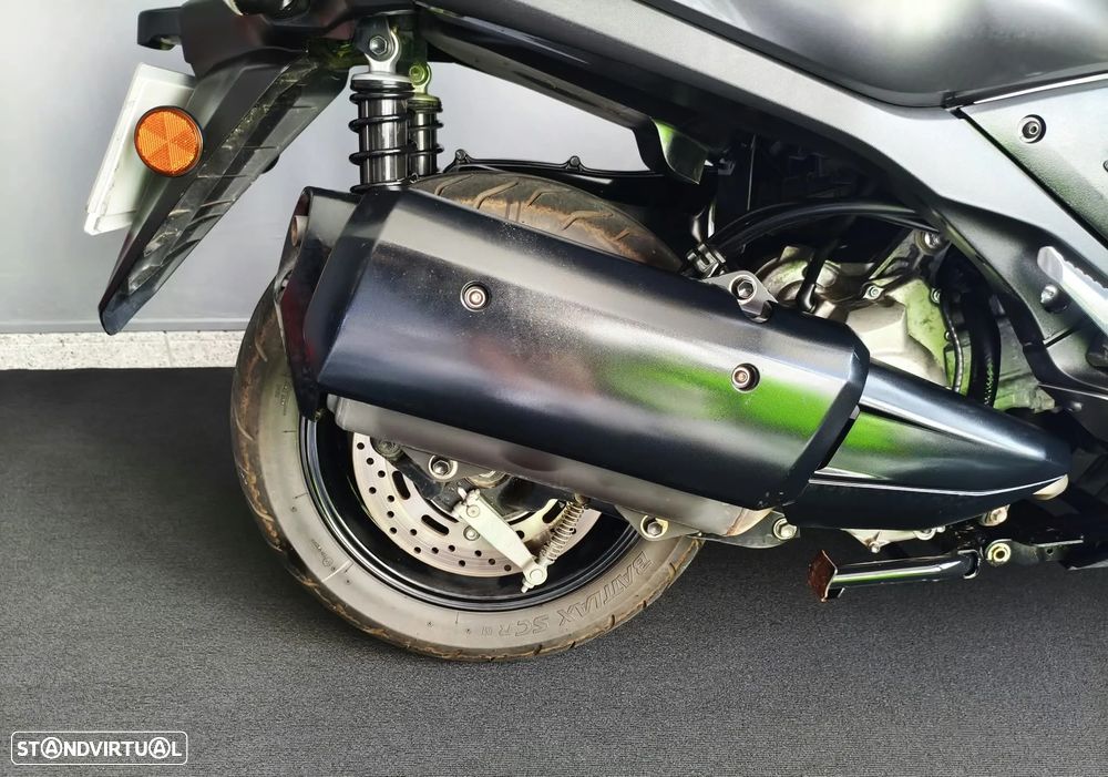 Yamaha Tricity 300 - 6