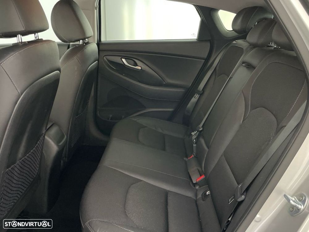 Hyundai i30 Fastback 1.0 T-GDI Style - 12