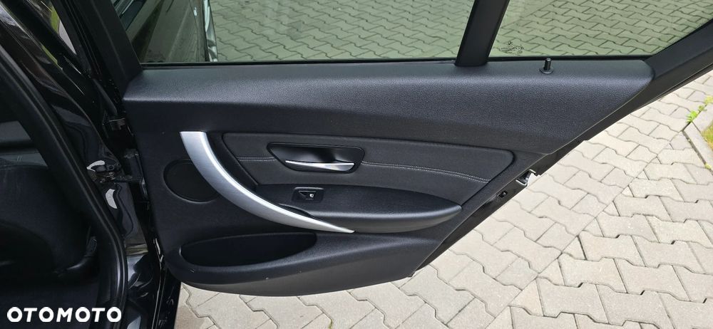 BMW Seria 3 - 28