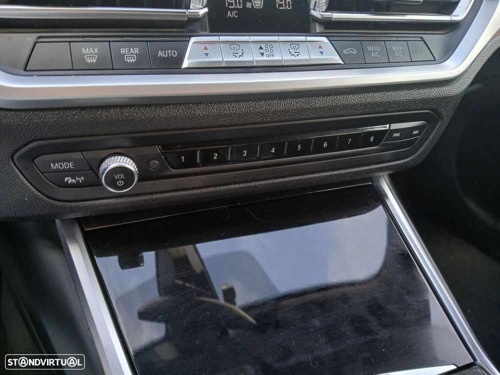 BMW 320 d Auto - 29
