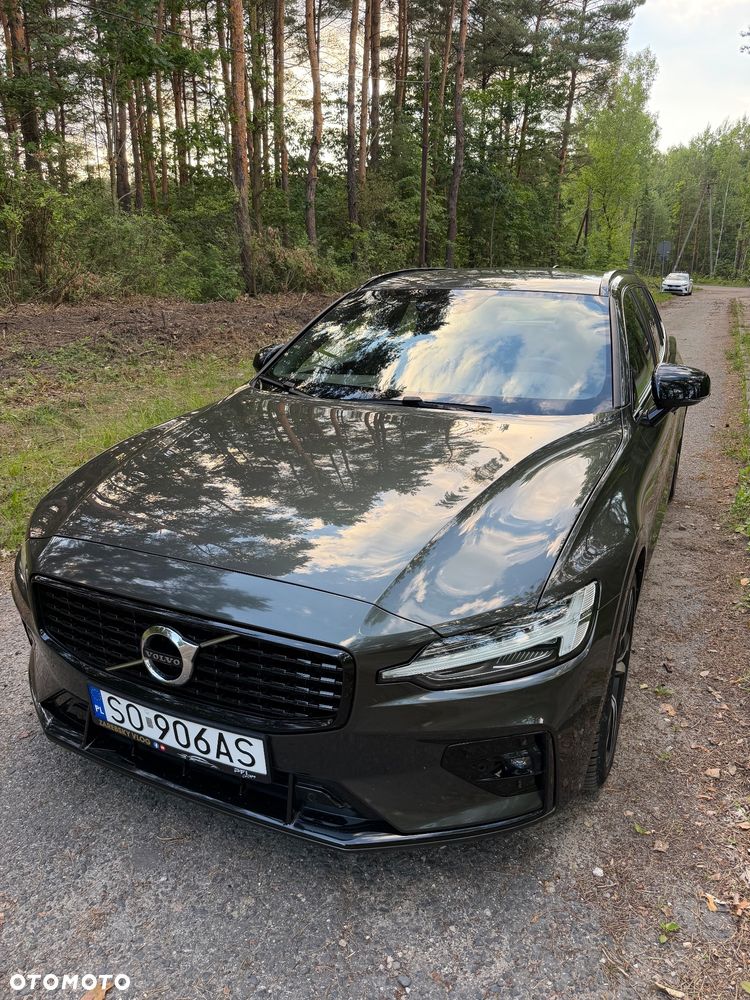 Volvo V60 B3 B R-Design - 1