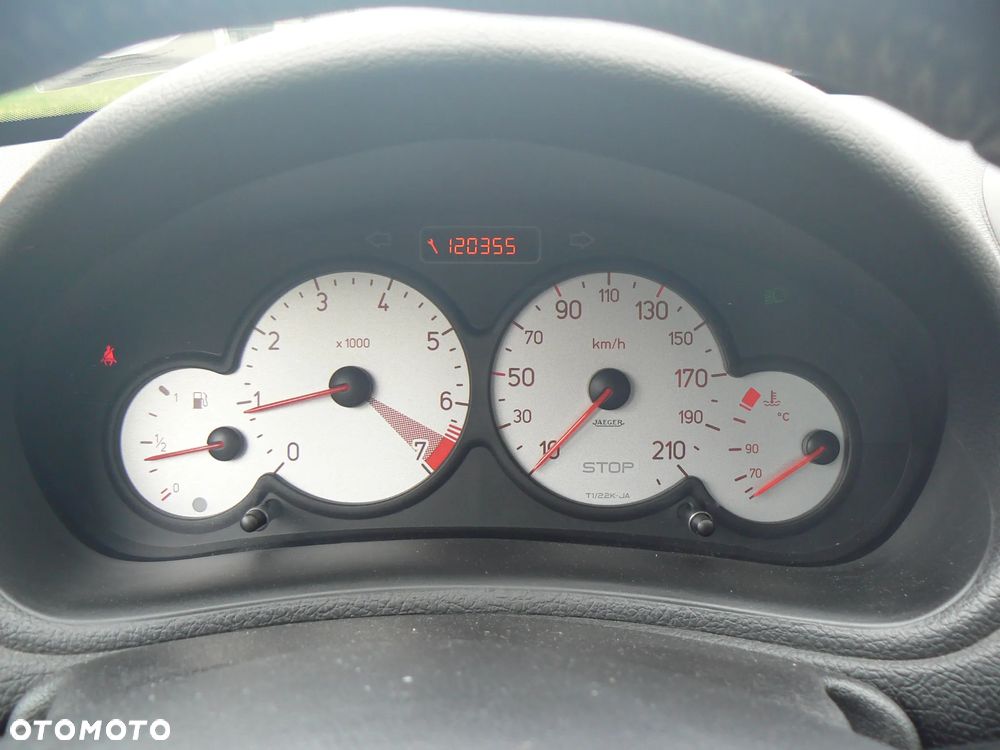 Peugeot 206 CC 110 Quiksilver - 8