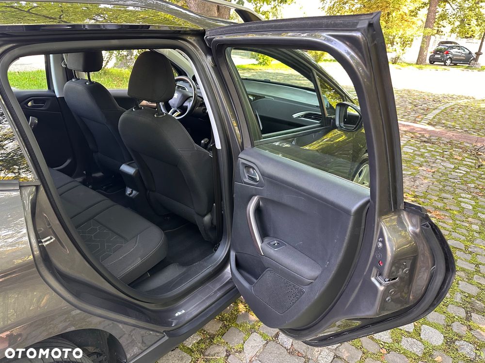 Peugeot 2008 1.2 Pure Tech Active S&S - 15