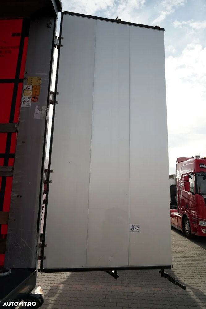 Wielton CORTINĂ STANDARD / REMORCA DIN OȚEL - 9 M / AXĂ CULISANTĂ / SAF / ACOPERIȘ CULISANT - 14