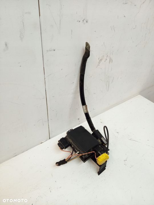 Bentley Continental GT Kabel Klema Minusowa - 2