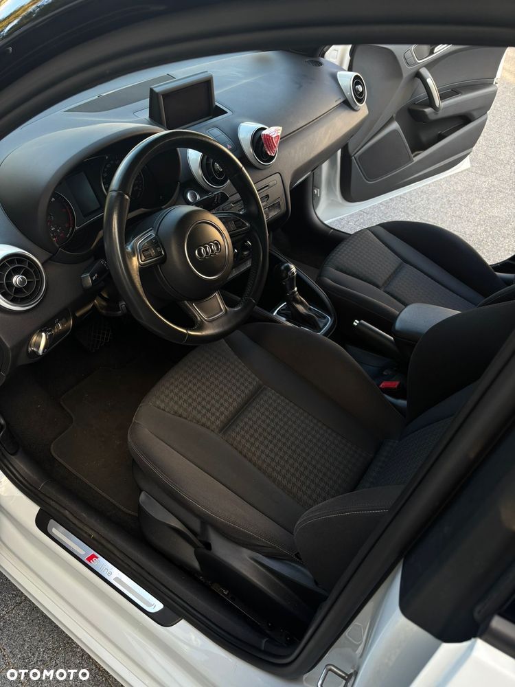 Audi A1 1.6 TDI S tronic S line Sportpaket - 10