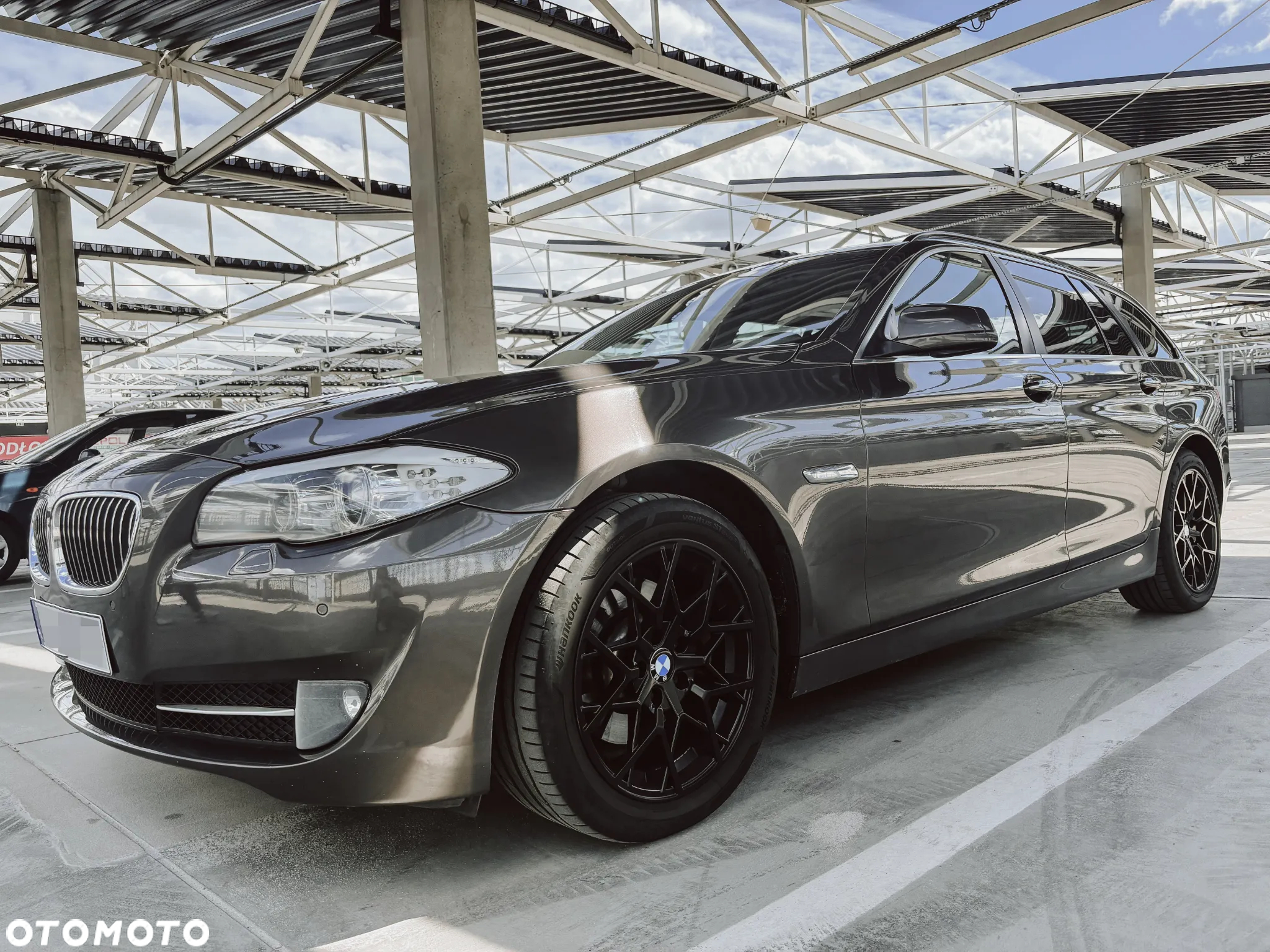 BMW Seria 5 520d Touring - 5