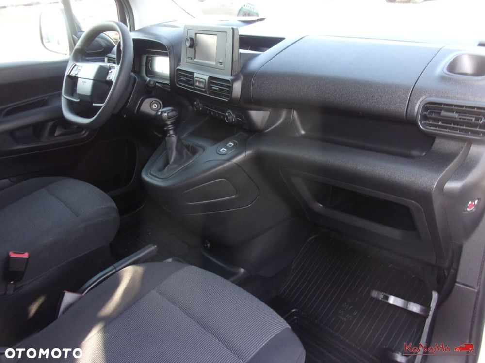 Toyota Proace City - 28