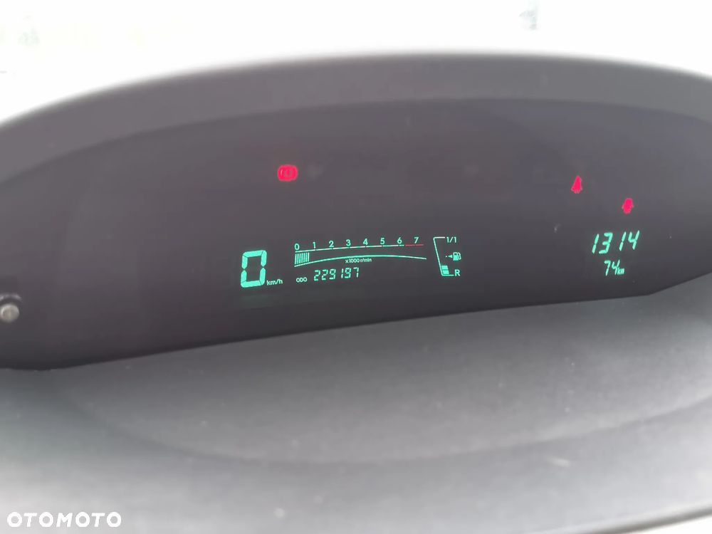 Toyota Yaris - 15