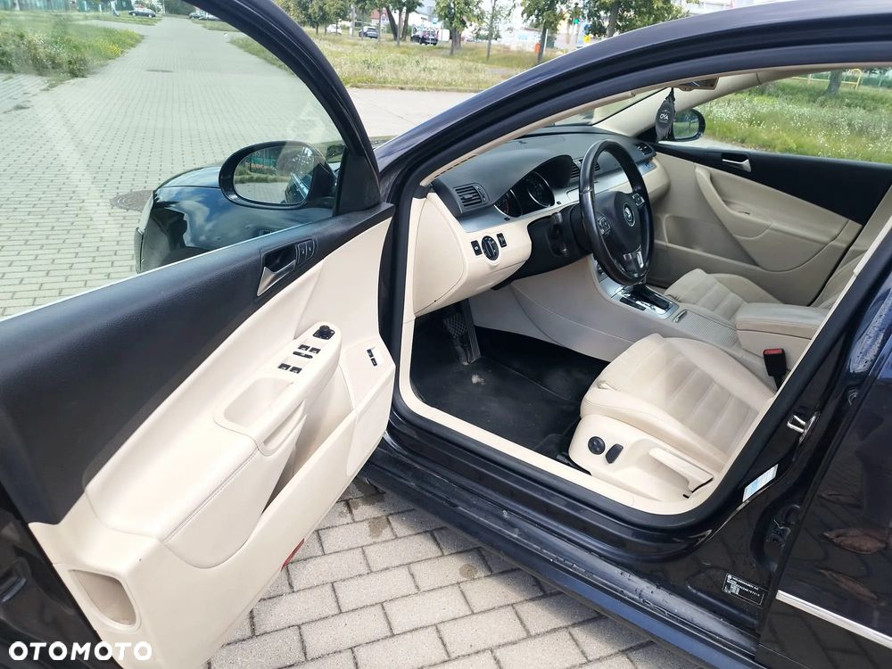 Volkswagen Passat - 10