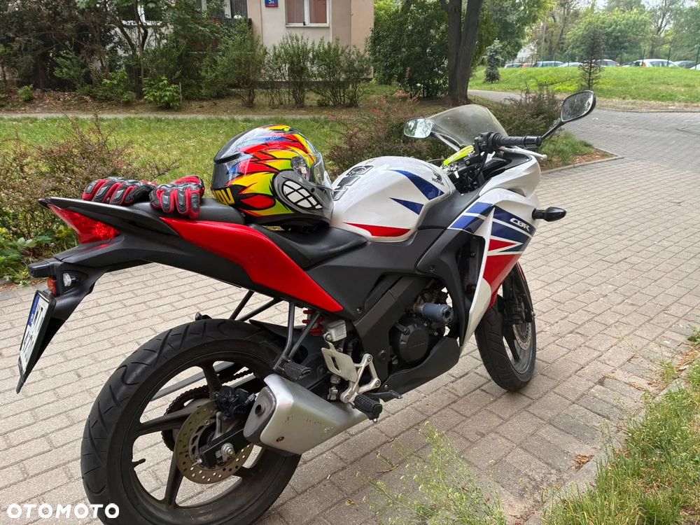 Honda CBR - 1