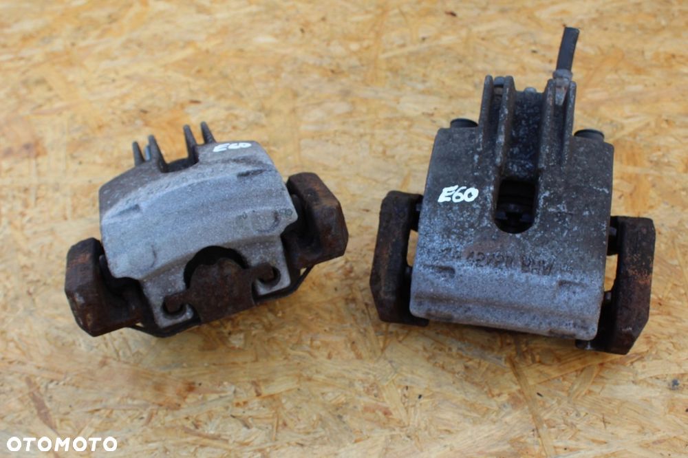 Zaciski hamulcowe BMW e60 e61 tył 42/20 2.0d - 2