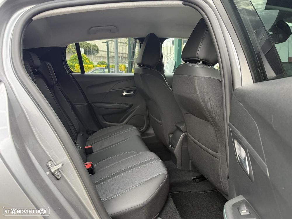 Peugeot 208 1.2 PureTech Allure - 43