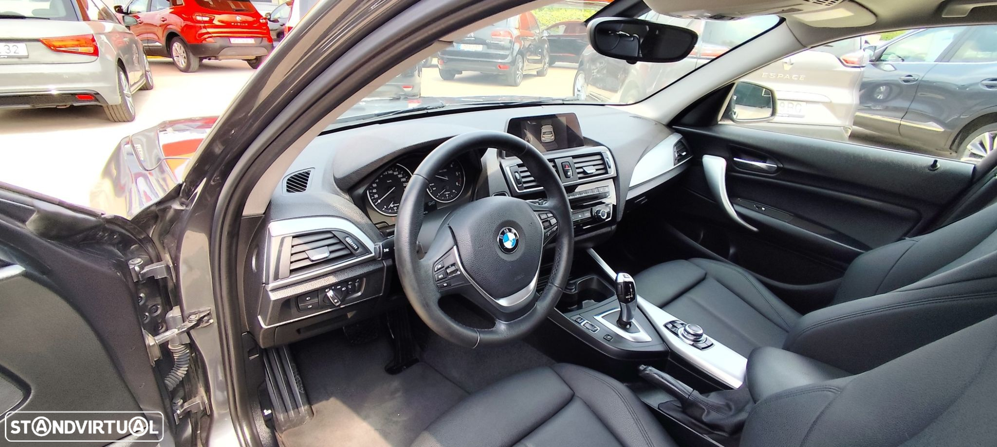 BMW 116 d Auto - 24
