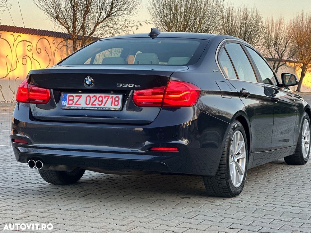 BMW Seria 3 330e iPerformance Luxury Line - 34
