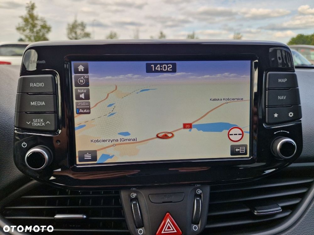 Hyundai i30 i30cw 1.6 CRDi Automatik Style - 17