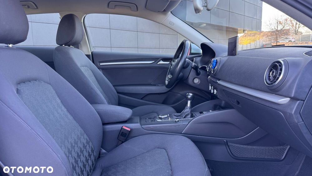 Audi A3 3-drzwiowe 1.4 TFSI Attraction - 34