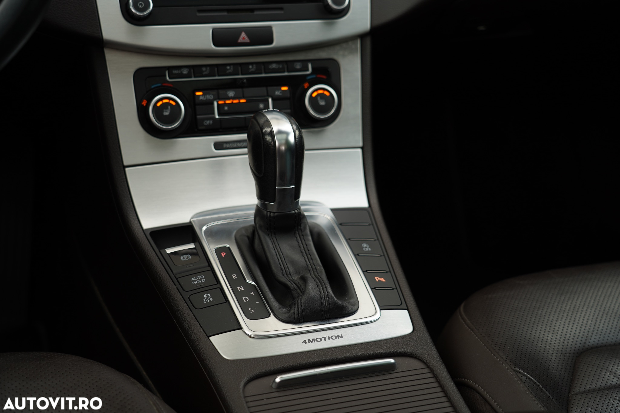 Volkswagen Passat Variant 2.0 TDI BlueMotion Technology Comfortline - 17