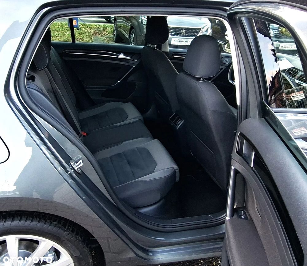 Volkswagen Golf 2.0 TDI SCR United - 20