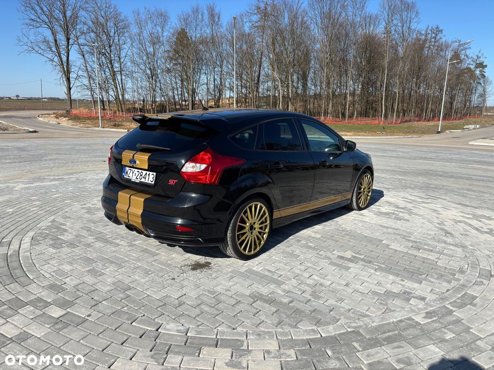 Ford Focus ST - 7