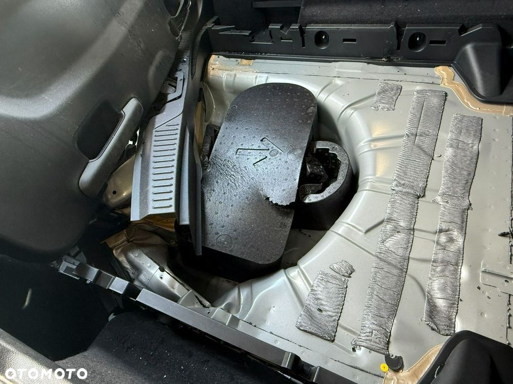 Ford Focus 1.5 EcoBlue Start-Stopp-System TITANIUM EDITION - 19