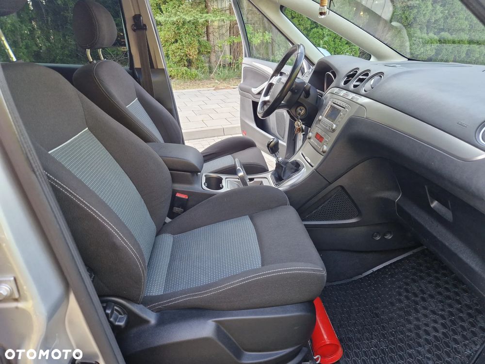 Ford S-Max 2.0 TDCi DPF Ambiente - 17