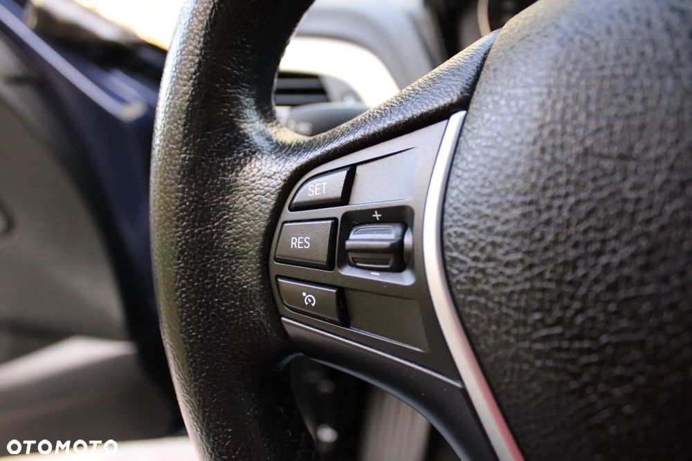 BMW Seria 1 120d Sport Line - 28