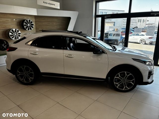 Kia XCeed 1.6 T-GDI Prestige Line DCT - 4