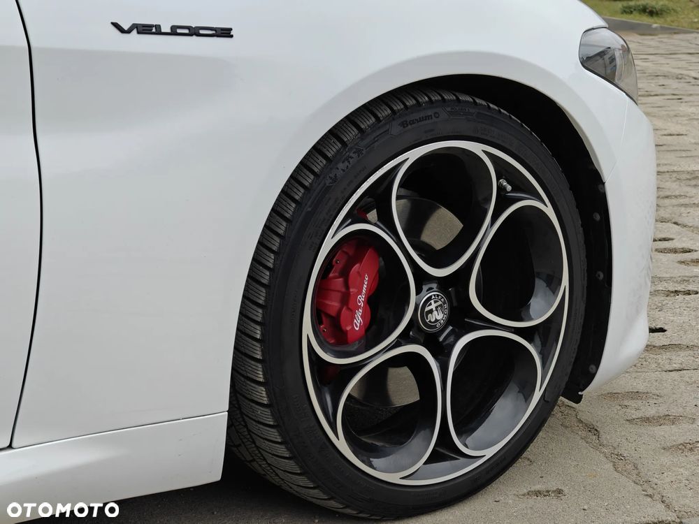 Alfa Romeo Giulia 2.0 Turbo 16V AT8 Veloce Ti - 13