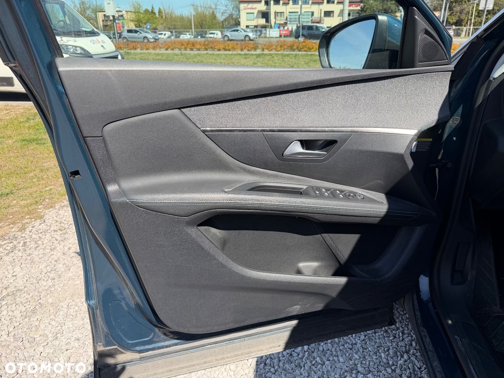 Peugeot 3008 PureTech 130 Stop & Start EAT6 Allure - 11