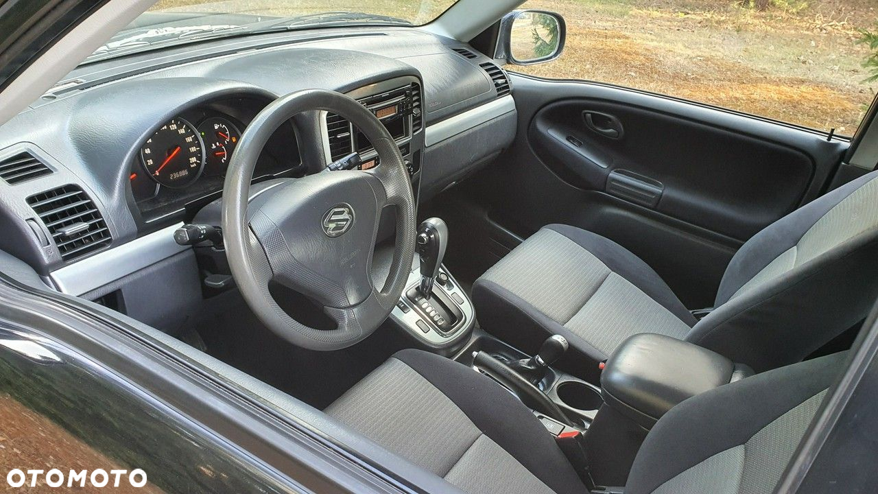 Suzuki Grand Vitara - 11