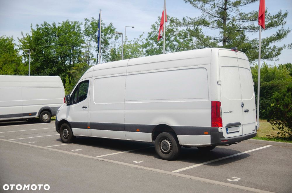 Mercedes-Benz Sprinter - 8