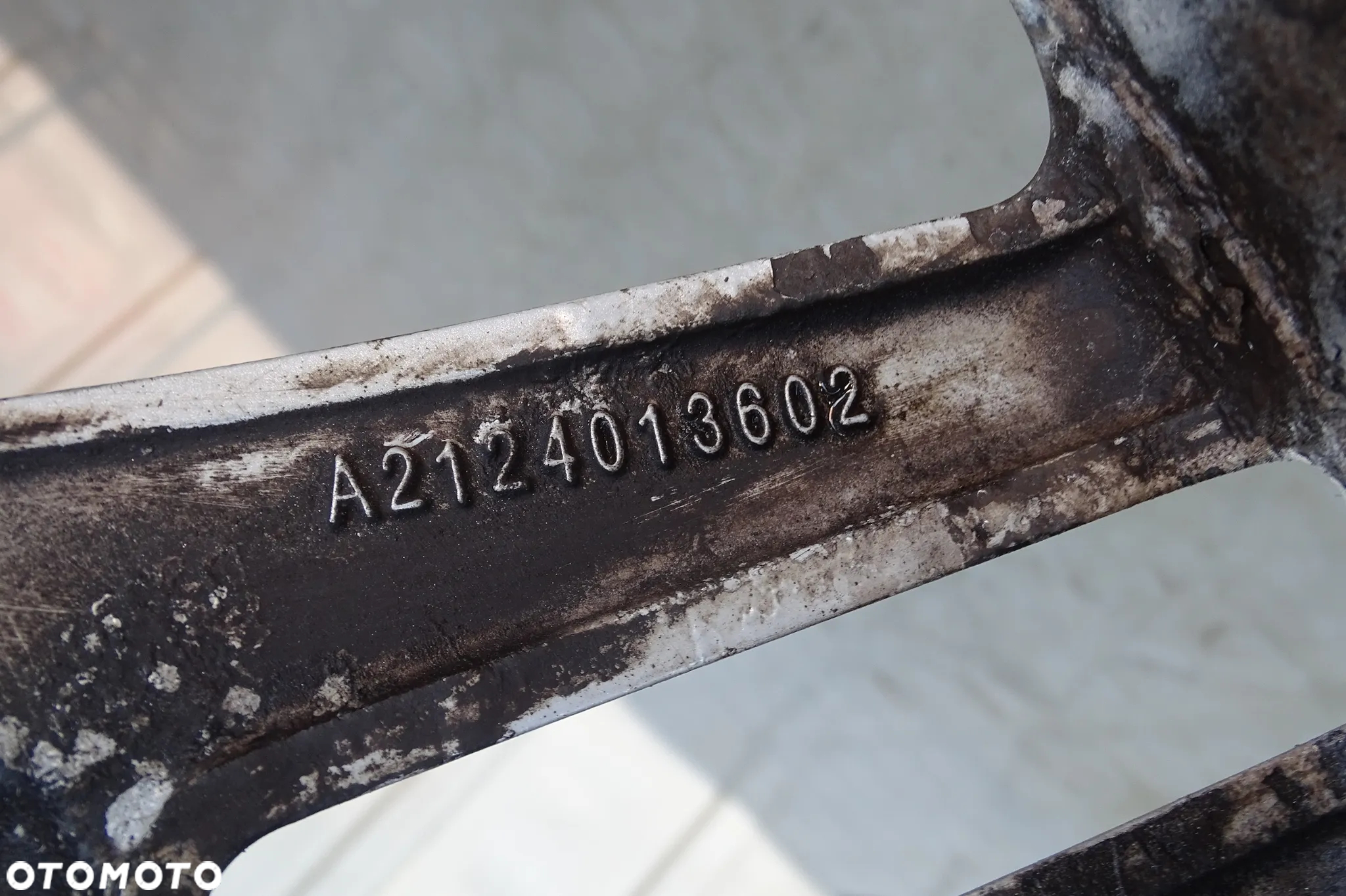 Mercedes E W212 W207 W211 C W205 CLS W218 Felgi 18 z oponami 8,0Jx18 ET48 8.5Jx18 ET45 2124013602 2074011502 - 22