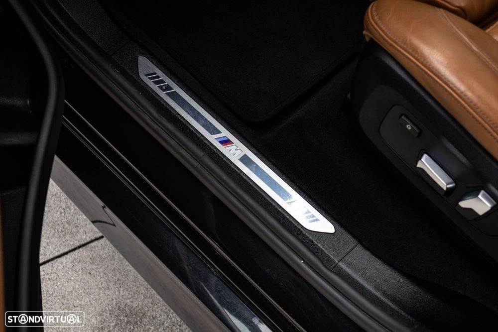 BMW X5 45 e xDrive Pack M - 33