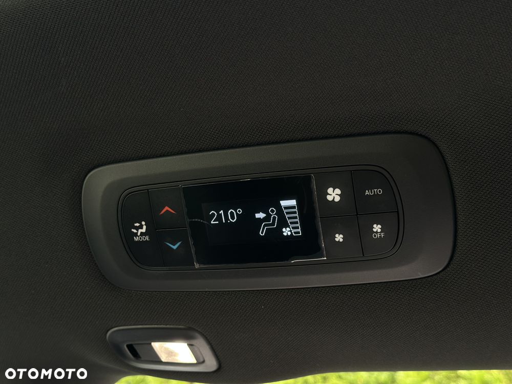 Chrysler Pacifica - 35