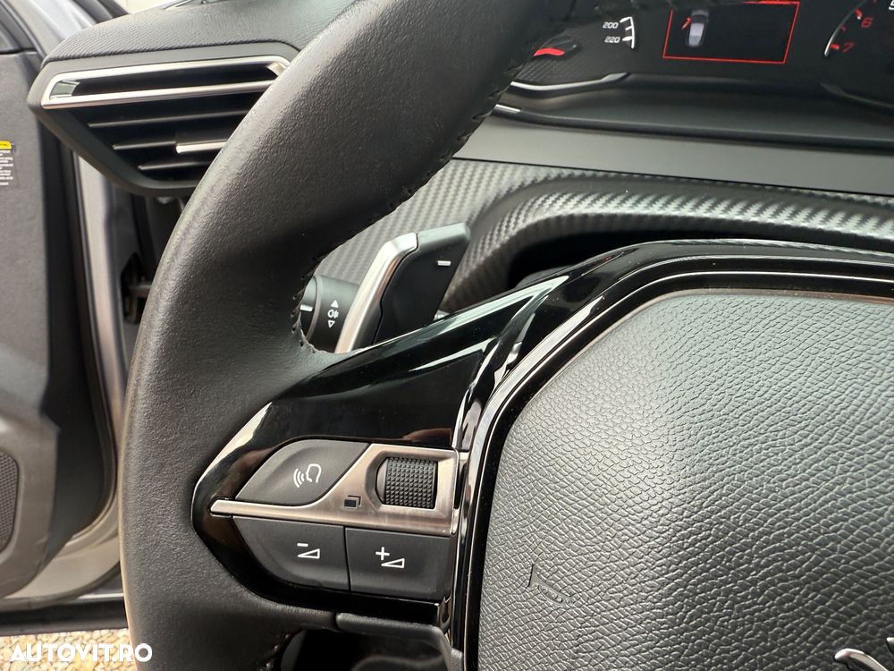 Peugeot 2008 BlueHDi 130 EAT8 Allure Pack - 23