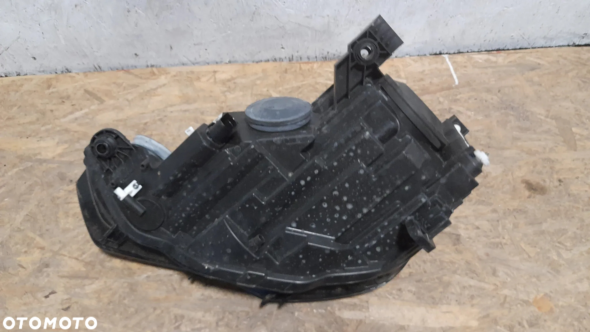 lampa reflektor prawy prawa a3 8v0941004 - 3