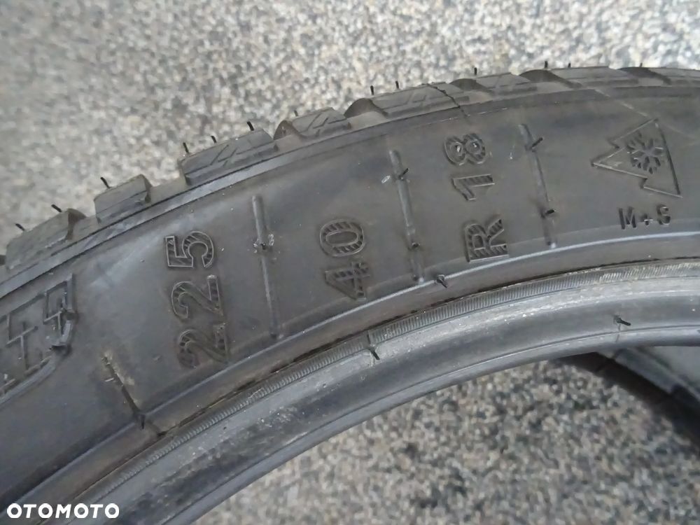 225/40/R18 92V Kleber Quadraxer 2 - 5