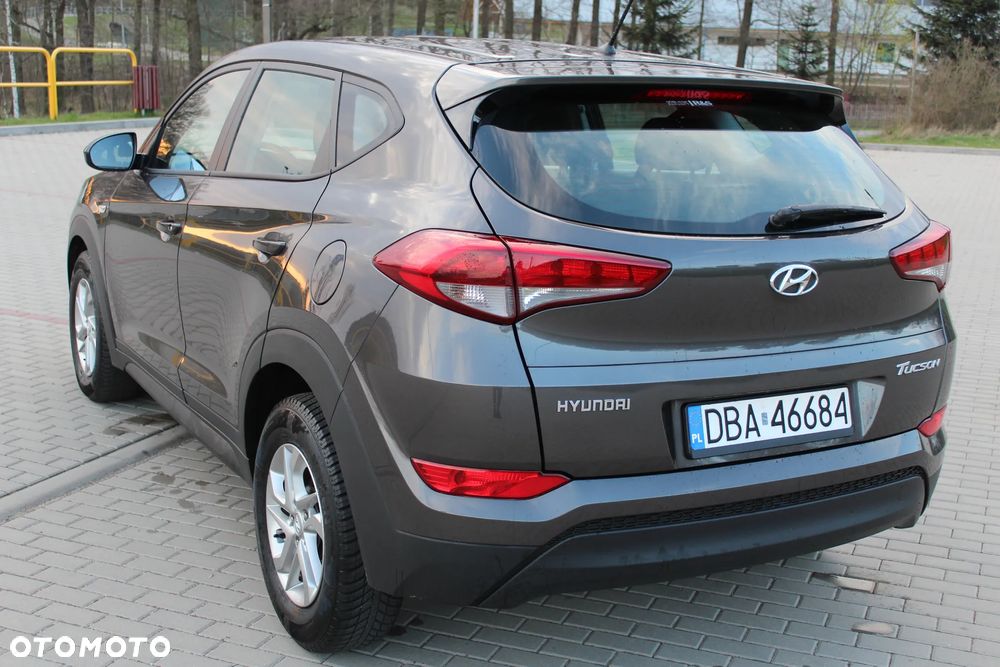 Hyundai Tucson 1.7 CRDI BlueDrive GO 2WD - 23