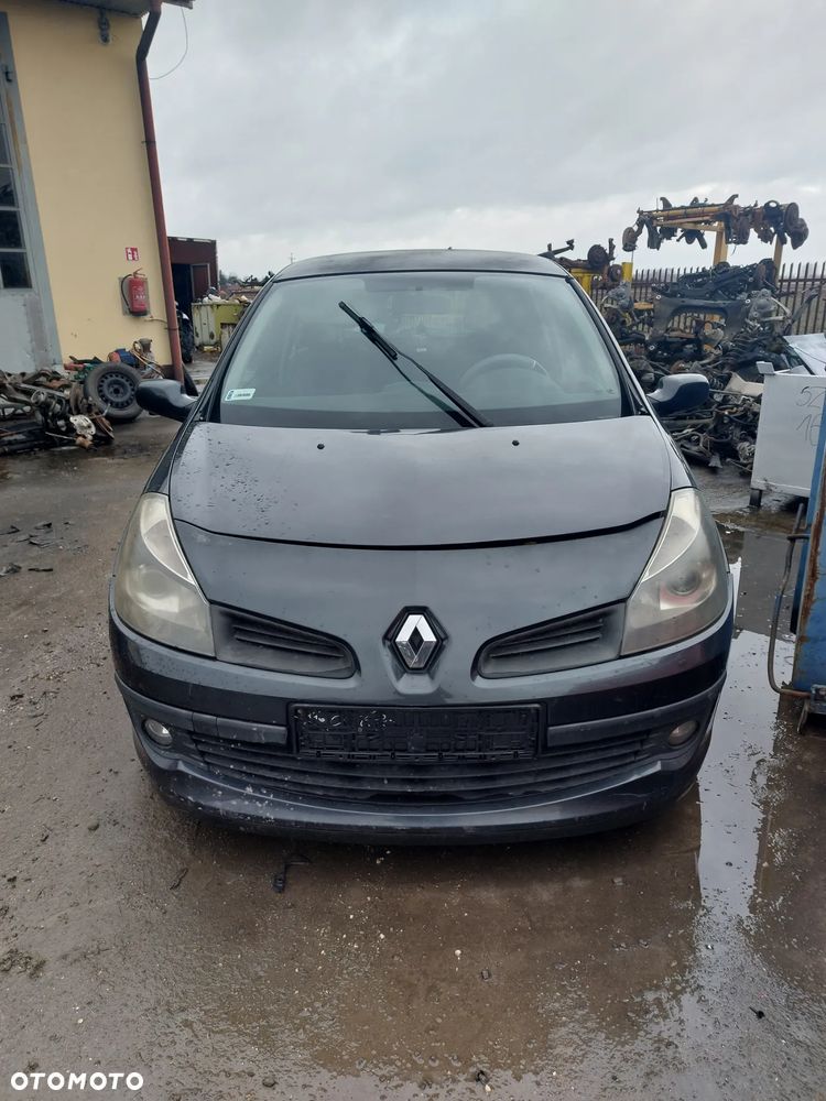 Przód kompletny Renault Clio3 2005r 1,5DCI: maska,zderzak,błotniki,lampy ,pas przedni,chłodnice - 1