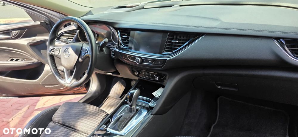 Opel Insignia - 10