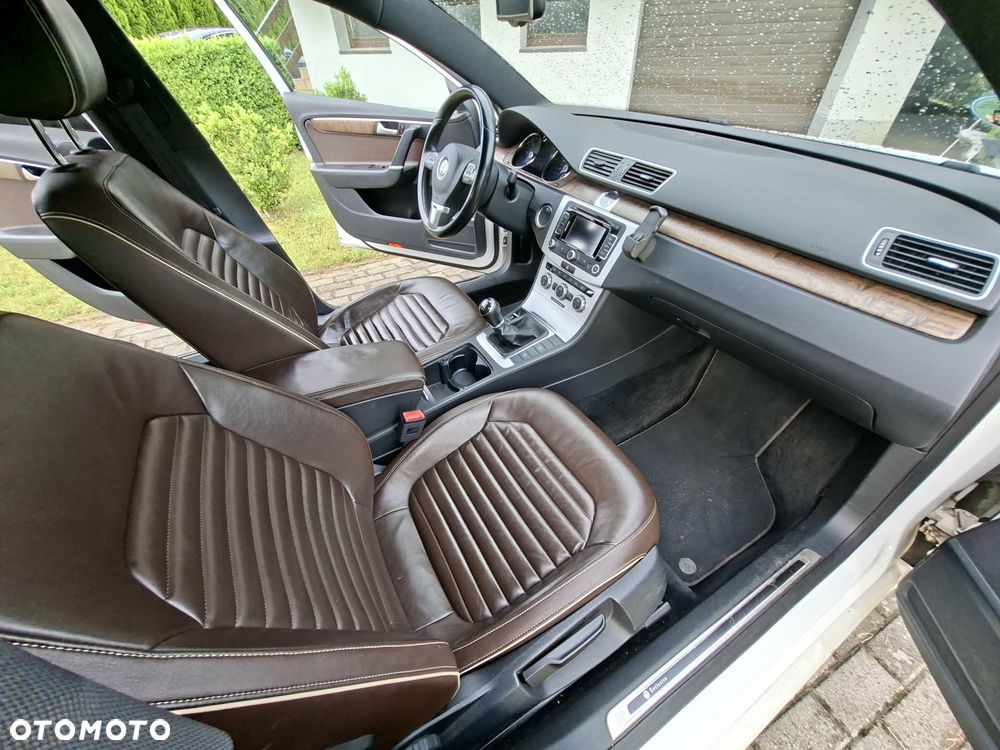 Volkswagen Passat 1.6 TDI BlueMotion Technology Highline - 18
