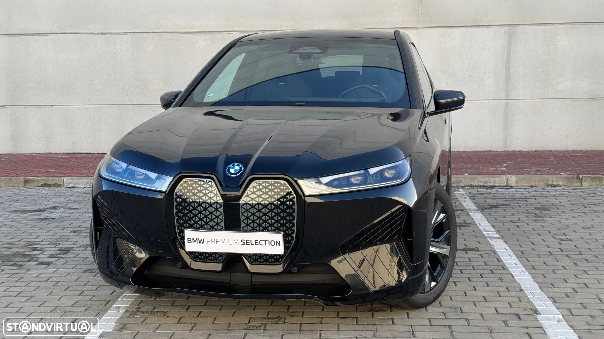 BMW iX xDrive 50 Pack Desportivo - 1