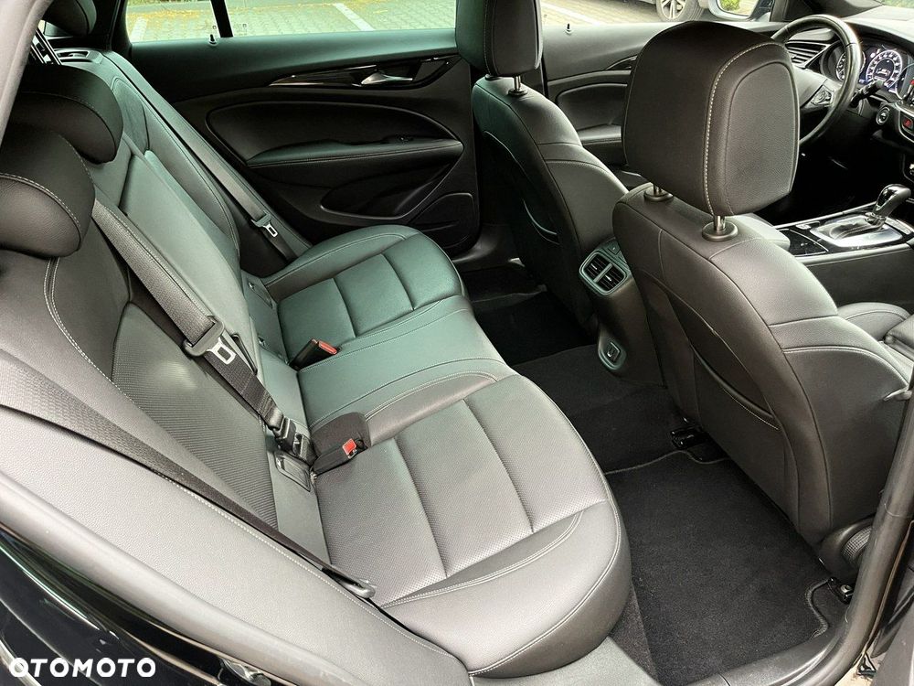 Opel Insignia - 29